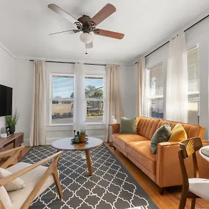 1 Min Away From Bayshore, Sleeps 7 Apartment Tampa